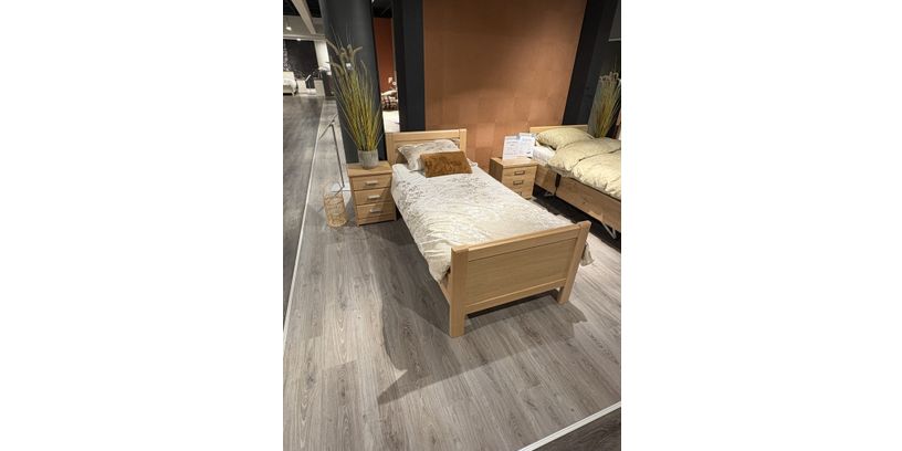 (Showroommodel)Seniorenledikant & Nachtkast Johan 