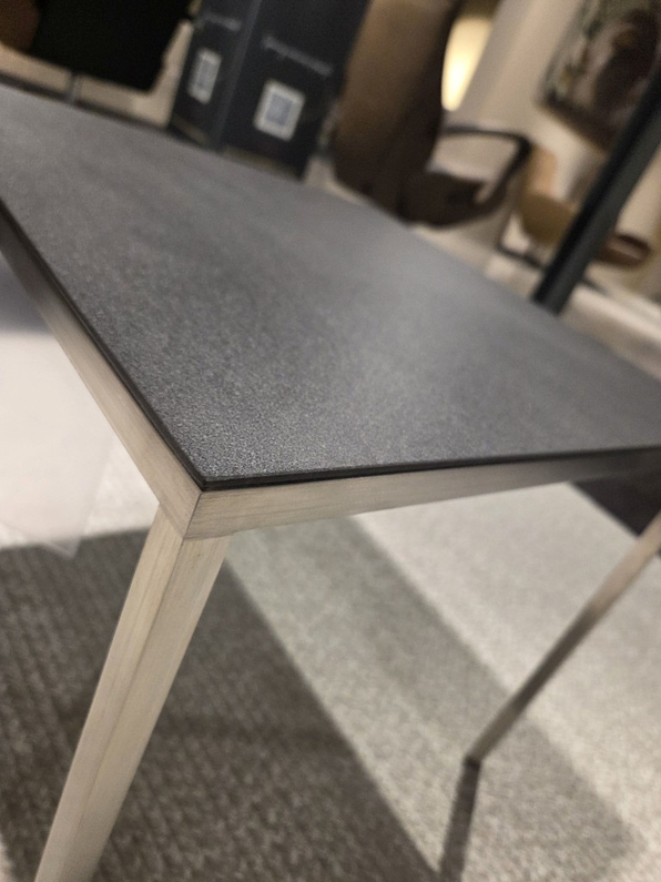 (Showroommodel) Metaform Bijzettafel KR