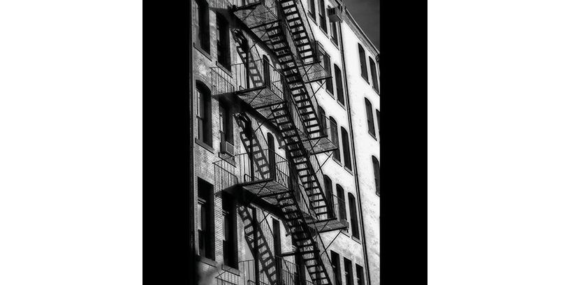 AluArt Mondiart Typical New York Facade Fire