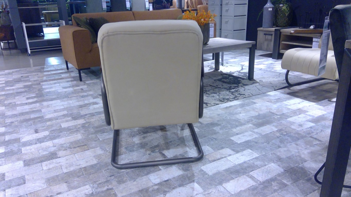 (Showroommodel) Fauteuil Arthur