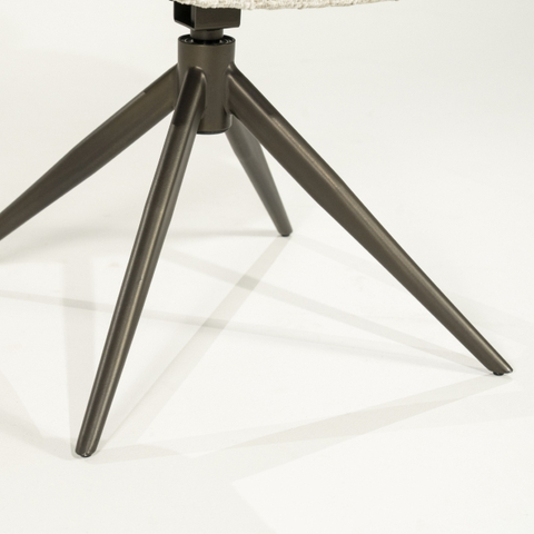 Eleonora Armstoel Darcio Beige