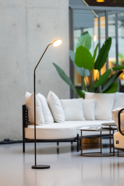 Expo Vloerlamp Duuk Zwart