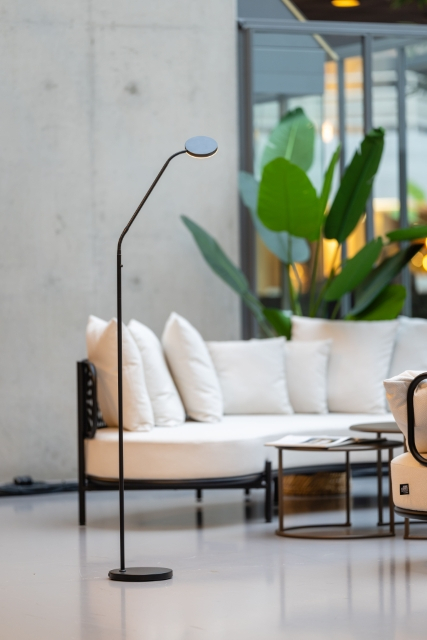 Expo Vloerlamp Duuk Zwart