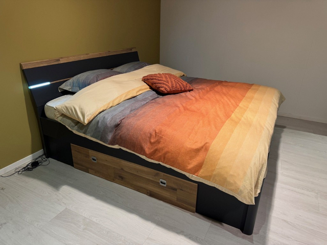 Ledikant Alex 180x200 met opbergladen