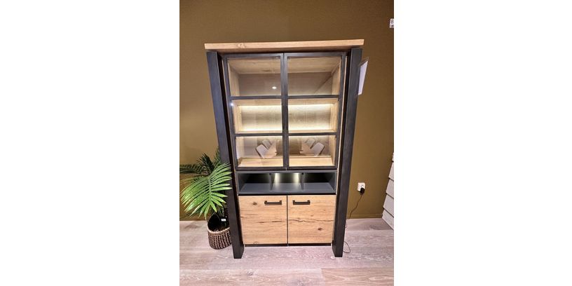 (Showroommodel) INHOUSE Vitrinekast Lucania