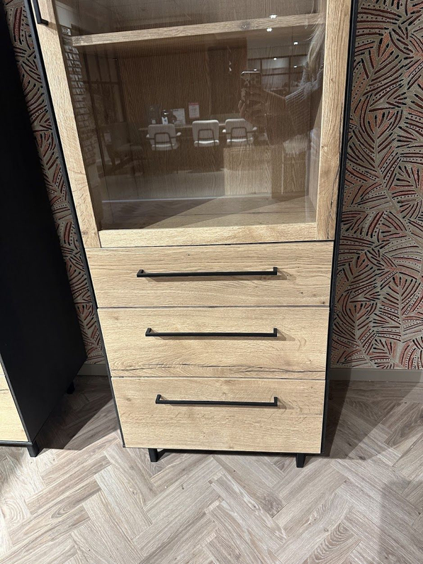 (Showroommodel) INHOUSE Vitrinekast Larente