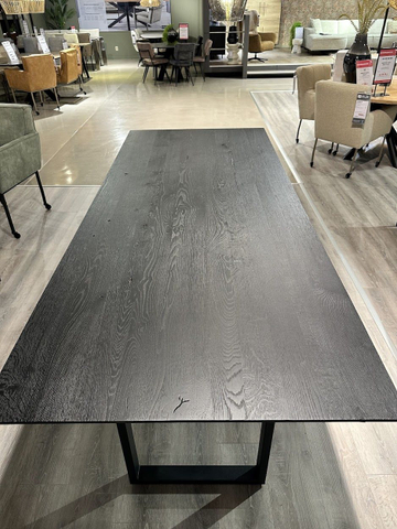 (Showroommodel)INHOUSE Eettafel Nemaro