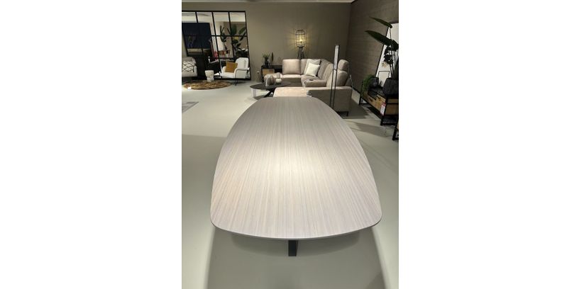 (Showroommodel) INHOUSE Eettafel Nardia Cloud