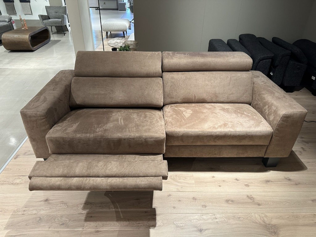 (Showroommodel) INHOUSE Bank Rigas 3-Zits Liver