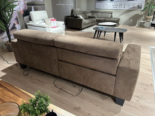 (Showroommodel) INHOUSE Bank Rigas 3-Zits Liver