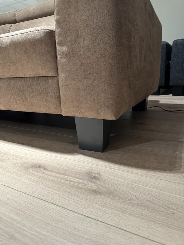 (Showroommodel) INHOUSE Bank Rigas 3-Zits Liver