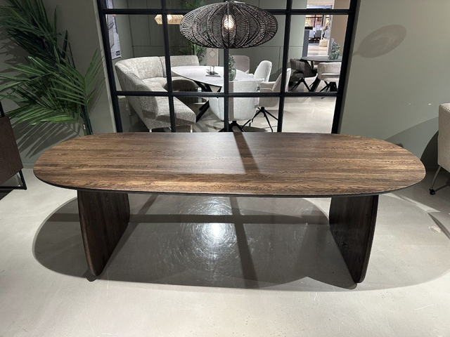 (Showroommodel) INHOUSE Eettafel Marandi