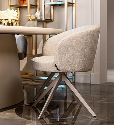 Shop hotel chique stoelen bij Woonboulevard Poortvliet XXL