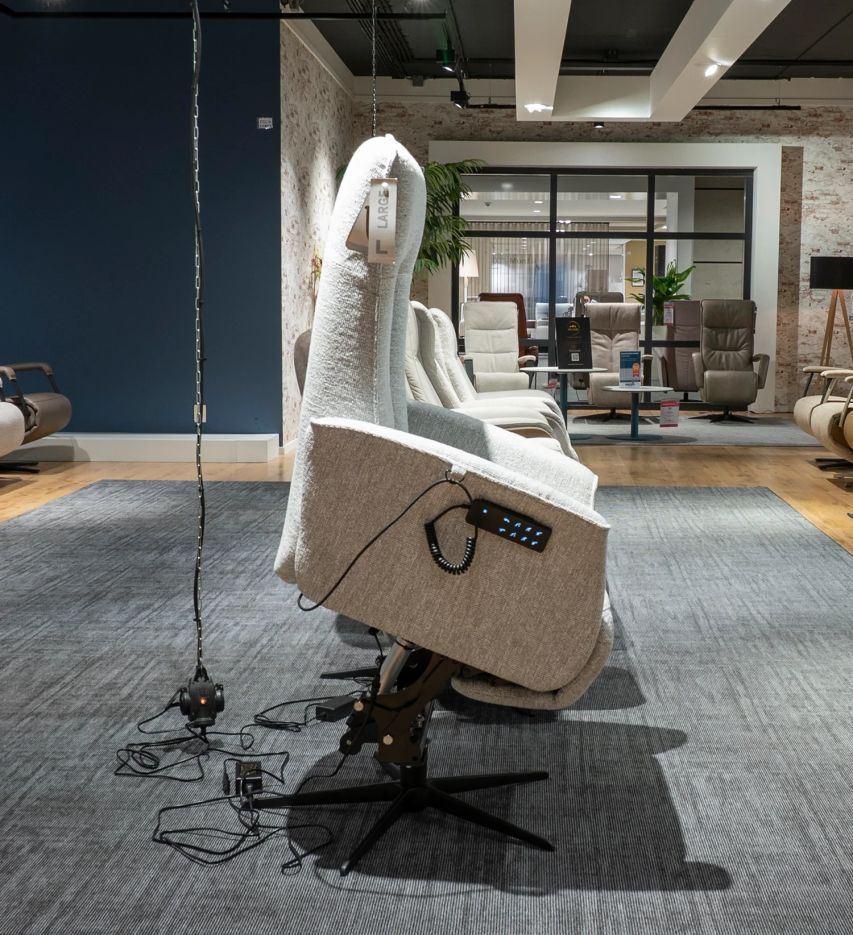 Ontdek sta-op stoelen, te vinden op de afdeling Fauteuil Gallery | Woonboulevard Poortvliet XXL