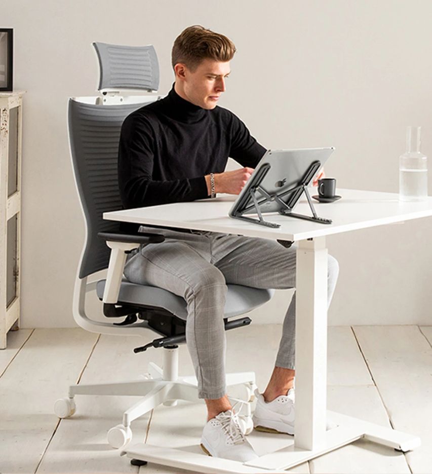 Ontdek het merk Topstar, verkrijgbaar op de afdeling Home Office | Woonboulevard Poortvliet XXL