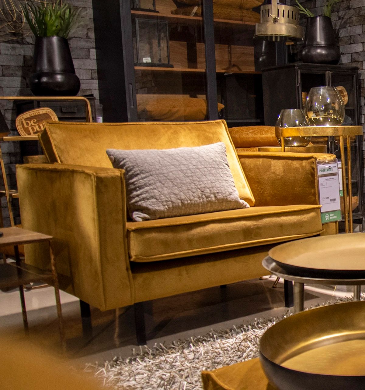 Ontdek loveseats in onze showroom, kom langs bij Woonboulevard Poortvliet XXL