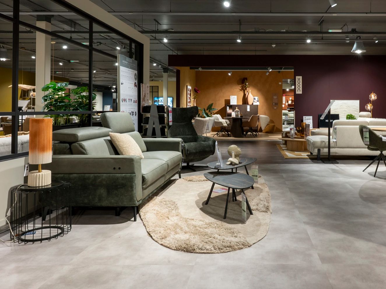 Ontdek relaxbanken in onze showroom, kom langs bij Woonboulevard Poortvliet XXL