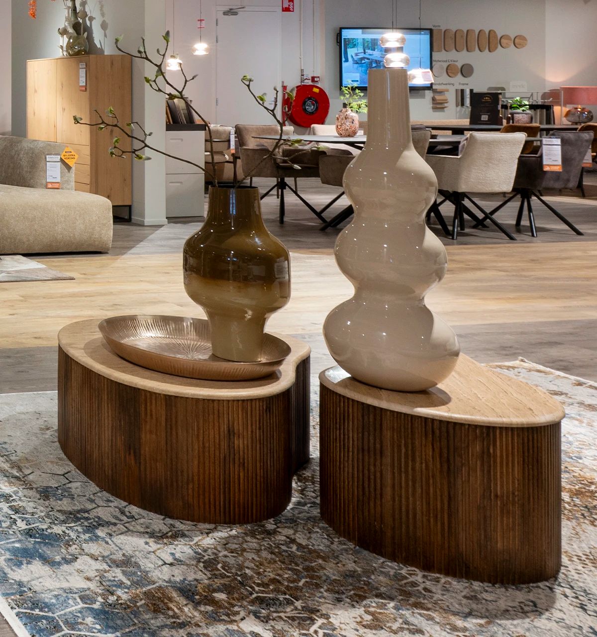 Ontdek salontafels in onze showroom, kom langs bij Woonboulevard Poortvliet XXL