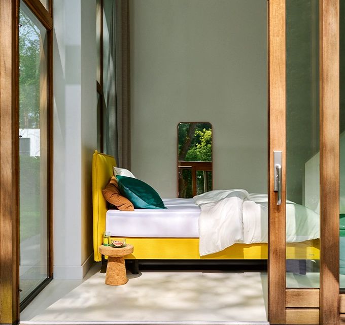 geel bed frame | Woonboulevard Poortvliet XXL