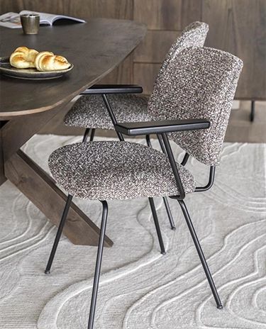 donkere stoffen stoel | Bouman & Potter