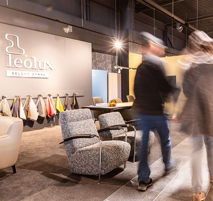 Plan je bezoek aan de Leolux Select store op Weyts Interieur | Woonboulevard Poortvliet XXL
