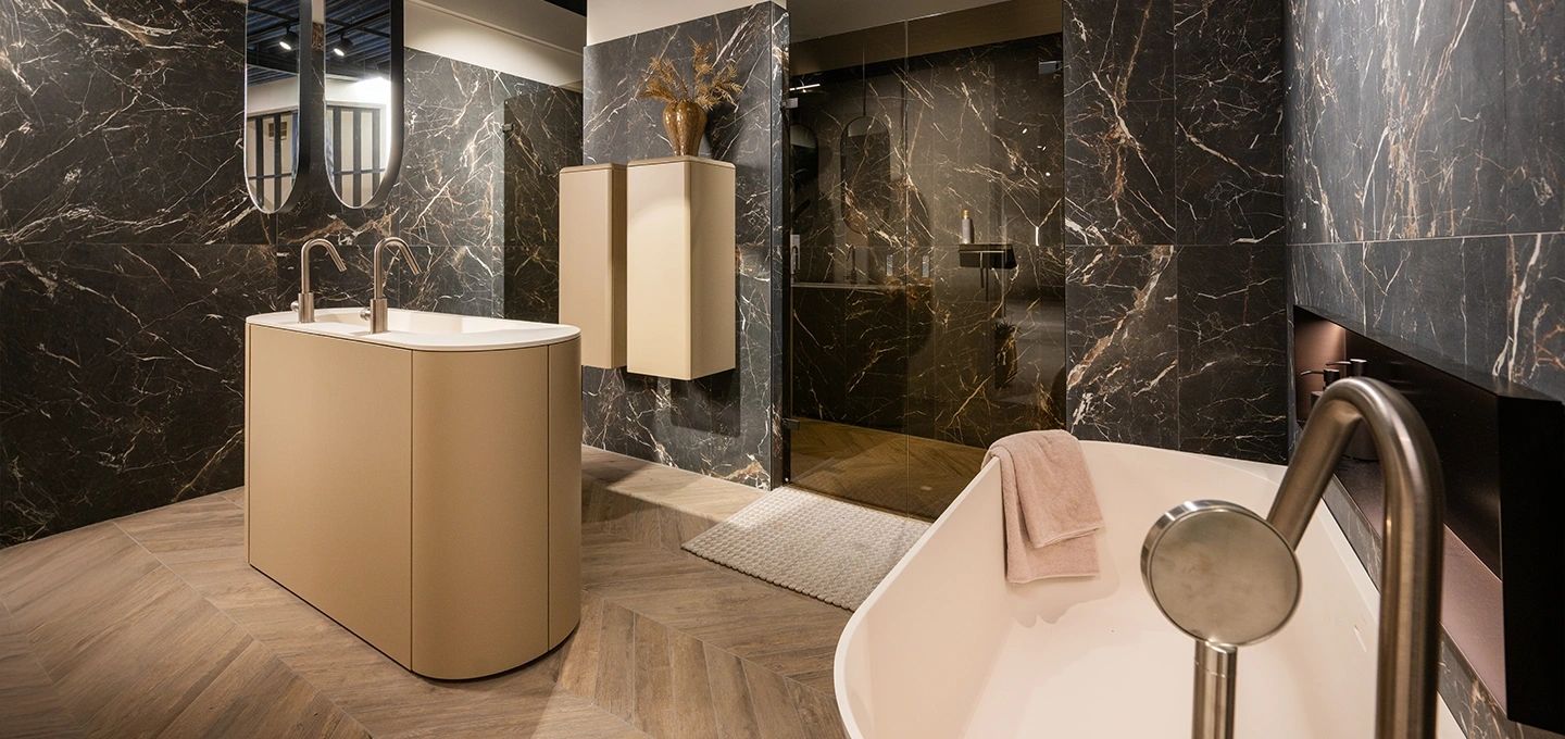 Ontdek deze badkamer bij Baderie | Woonboulevard Poortvliet XXL