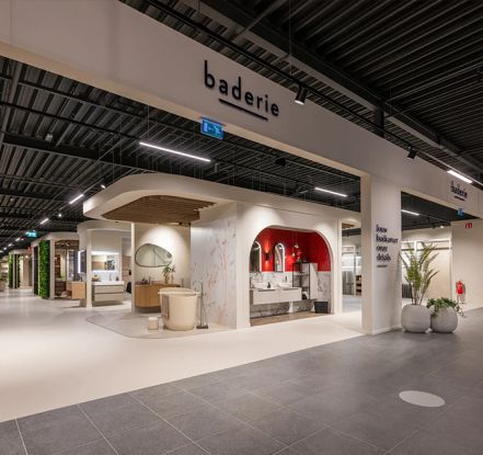 Baderie met complete badkamers en sanitair bij Woonboulevard Poortvliet XXL