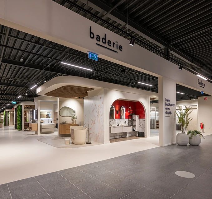 Baderie met complete badkamers en sanitair bij Woonboulevard Poortvliet XXL